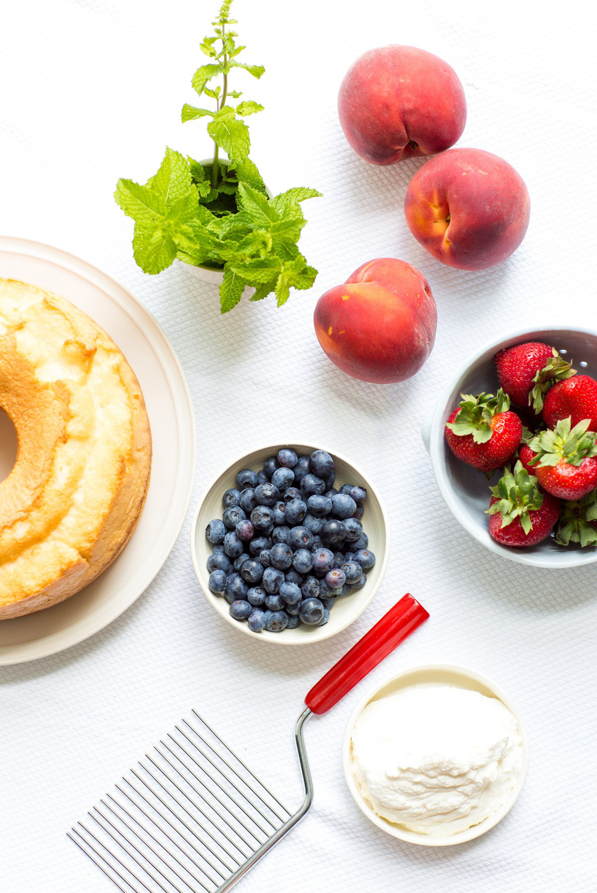 Angel Food Cake Parfait Ingredients