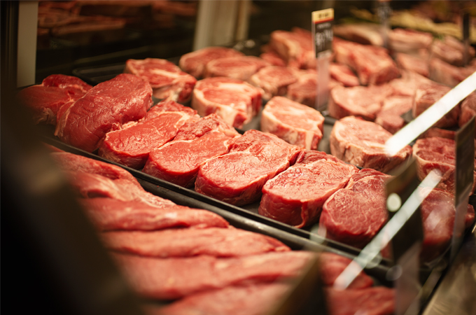 Heinen's meat case with fresh beef cuts.