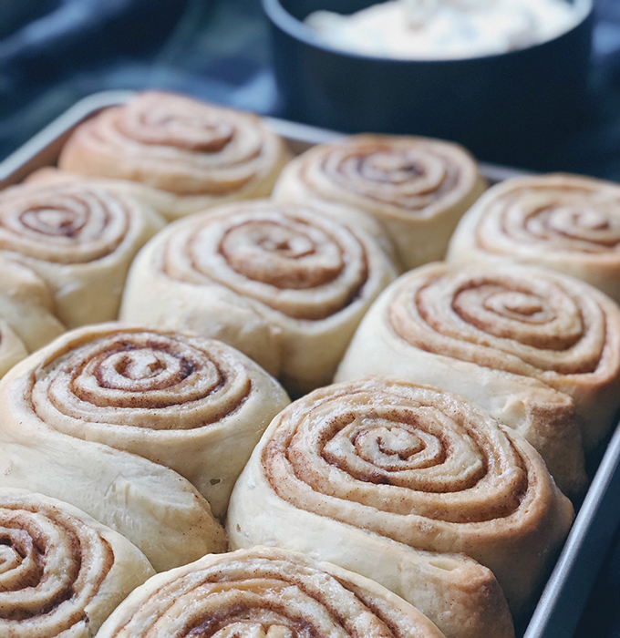 Holiday Cinnamon Rolls Unforsted
