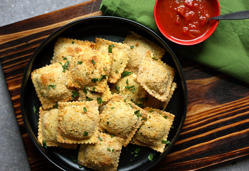 Toasted Chicken Parmesan Ravioli Bites