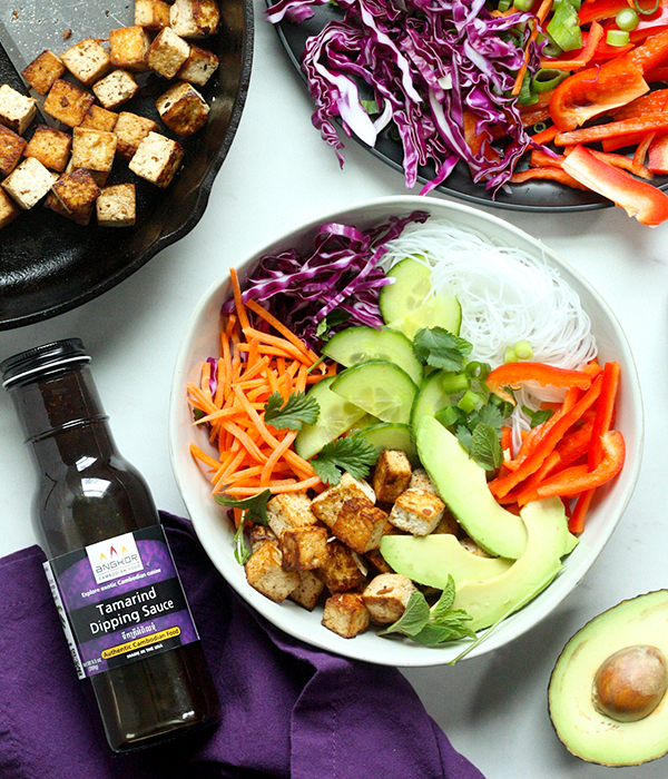 Spring Roll in a Bowl with Dipping Sauce