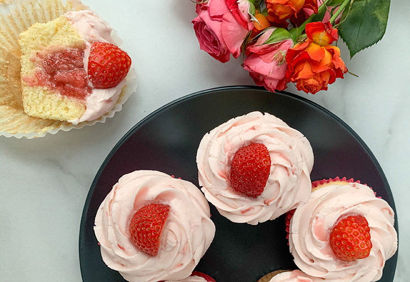 Strawberry Prosecco Cupcakes