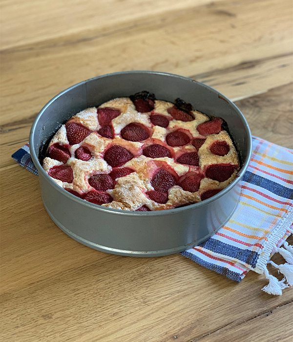 Summer Strawberry Cake