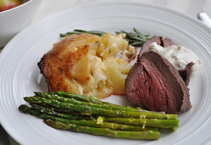 Roast Beef Tenderloin with Easy Creamy Horseradish Sauce