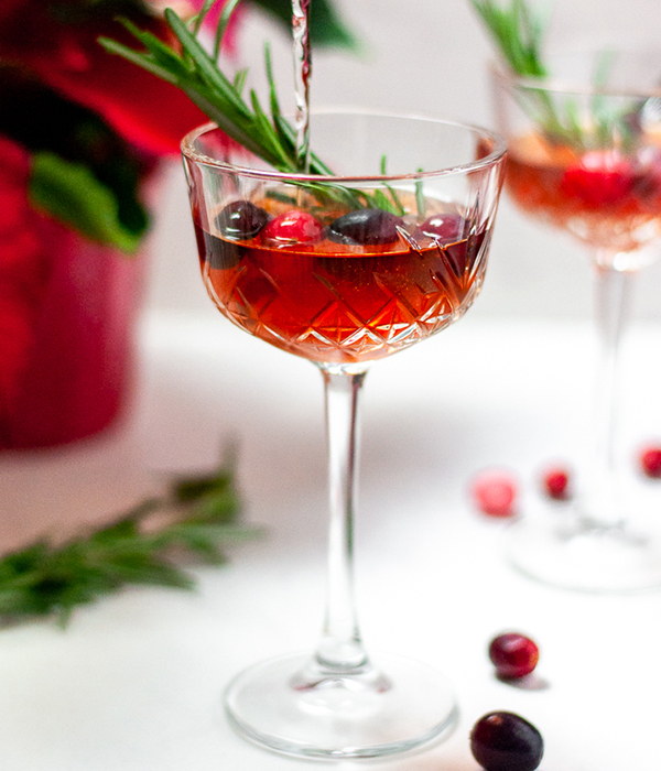 Champagne Cranberry Fizz Cocktail
