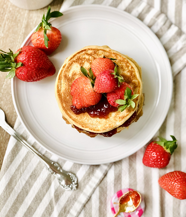 PB&J Stuffed Pancakes