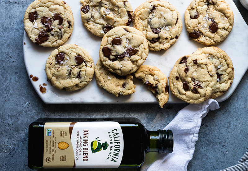Almond Chocolate Chip Cookies