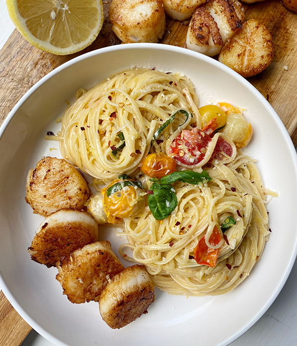 Garlic Butter Scallop Linguine