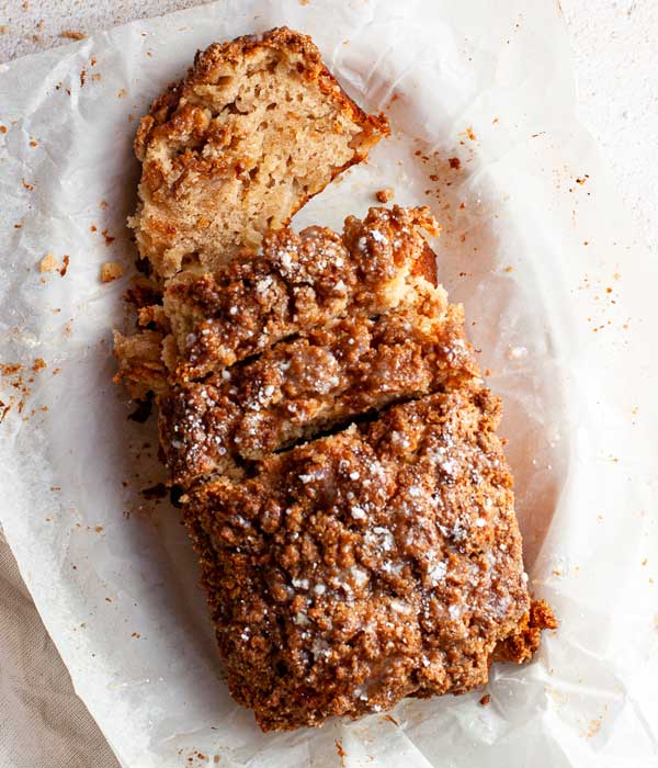 Cinnamon Apple Crumble Loaf Cake