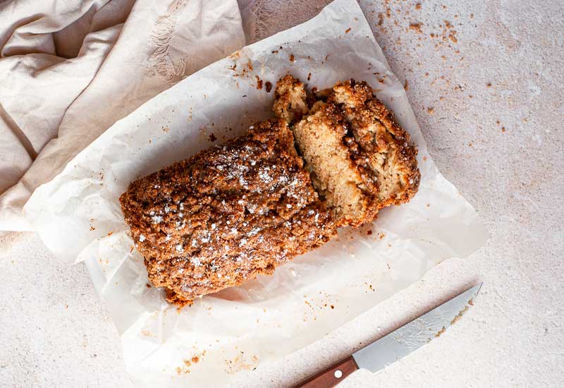 Cinnamon Apple Crumble Loaf Cake