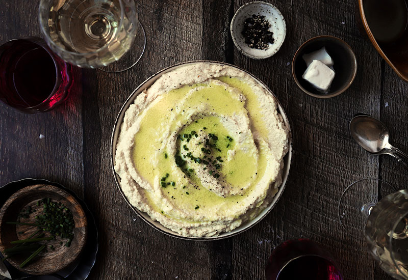 Vegan Roasted Garlic Mashed Cauliflower