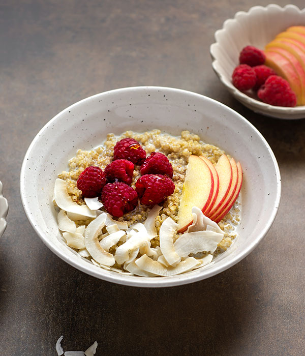 Cinnamon Quinoa Breakfast Bowl