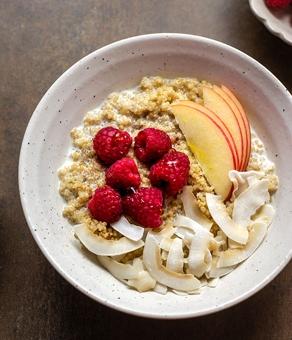 Cinnamon Quinoa Breakfast Bowl