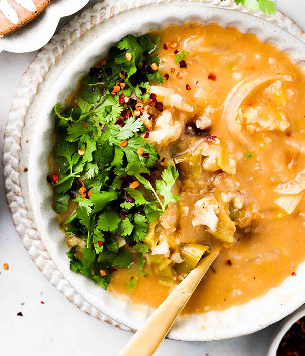 Roasted Cauliflower and Leek Soup