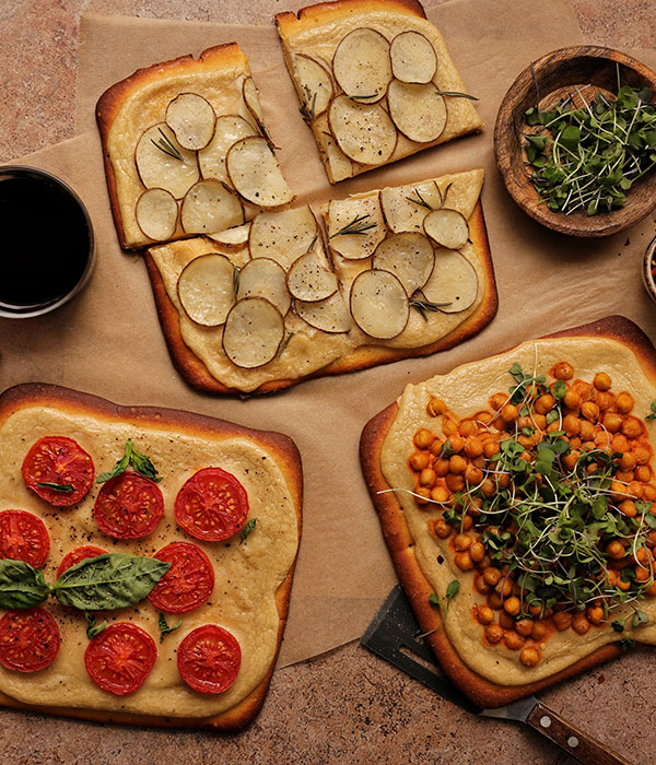Vegan Creamy Garlic Pizza Sauce on Flatbreads