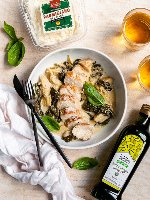 Spinach Artichoke Chicken Skillet