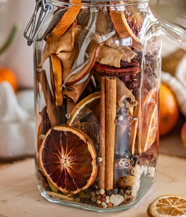 Homemade Holiday Potpourri