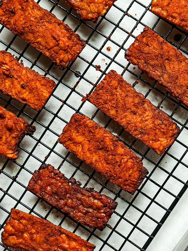 BLT Kale Salad with Tempeh Bacon
