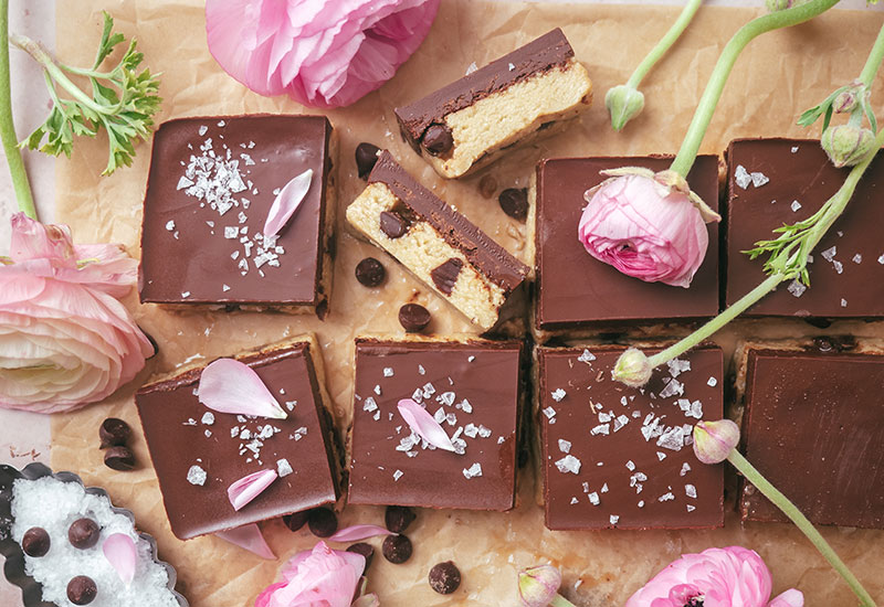 No-Bake Collagen Cookie Dough Bars