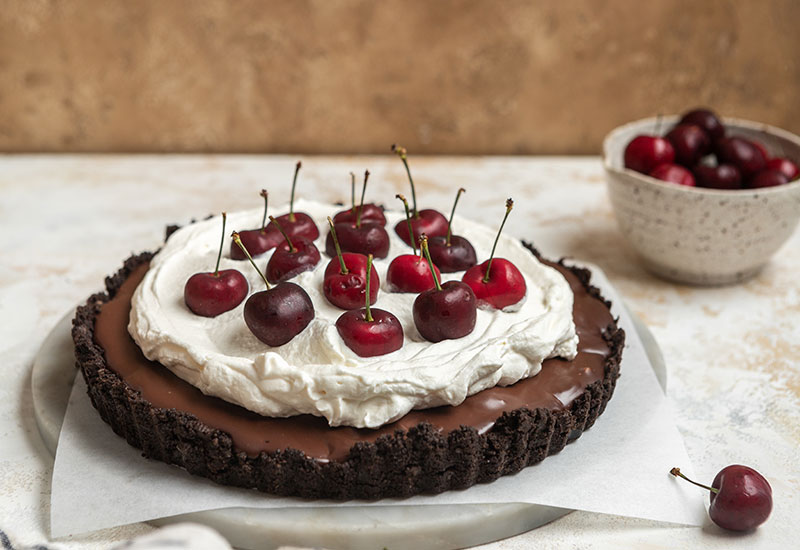 No-Bake Chocolate Cherry Tart